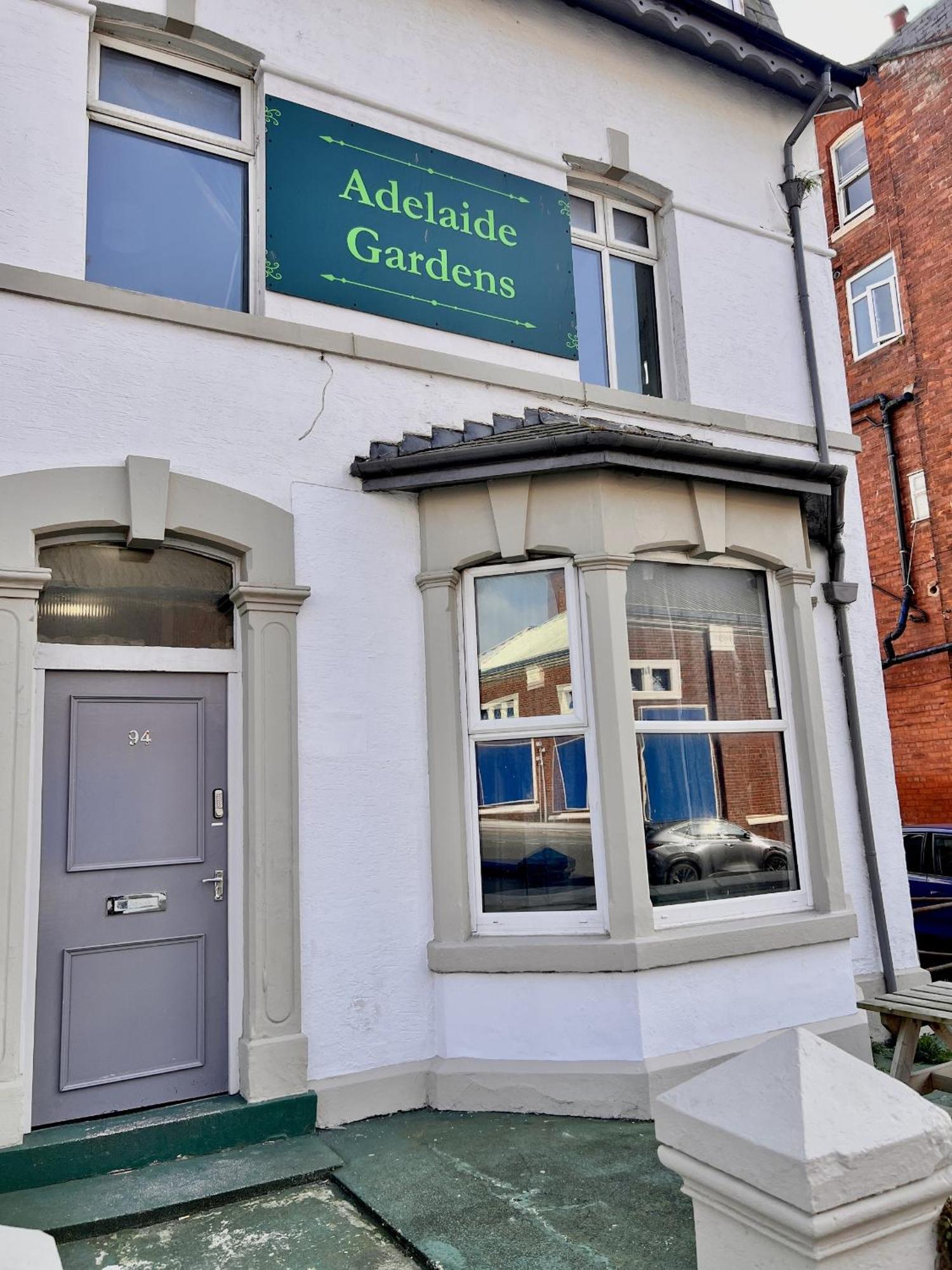 Апартаменты Two-bedroom Next To Winter Gardens With Free On-site Parking,